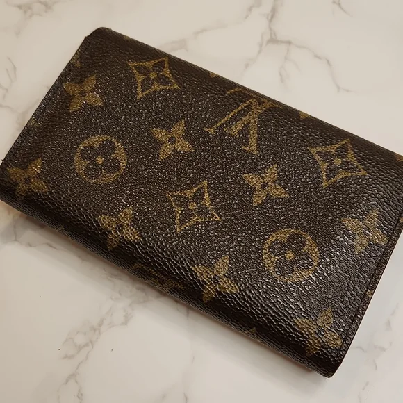 Louis Vuitton Porte Monnaie Tresor Monogram Wallet - Picture 4 of 13